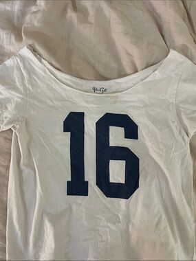 Brandy Melville White Tee with Navy 16